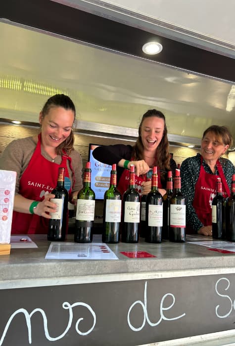 des vigneronnes sur le saint-émilion wine trip
